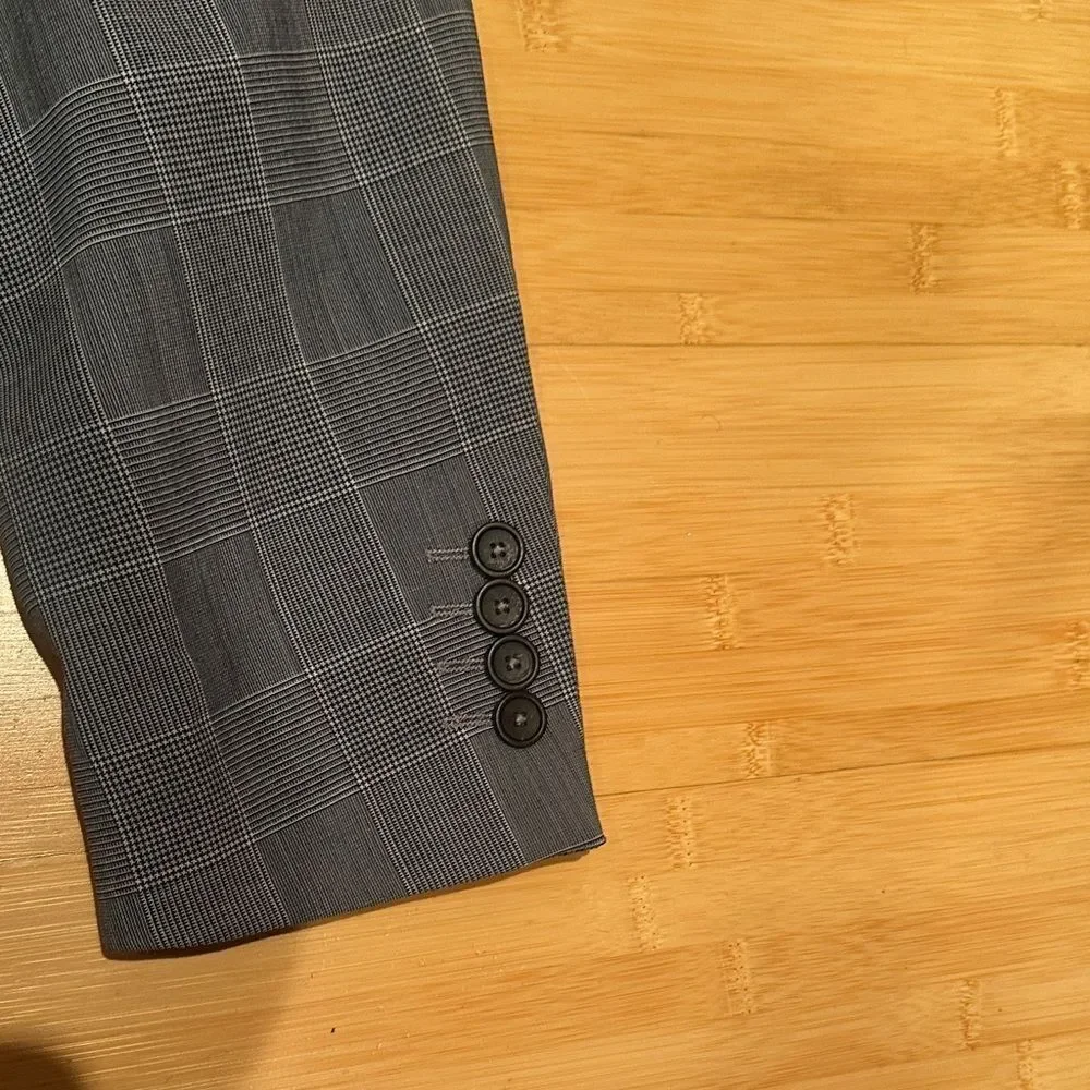 Zara Men's Checkered Gray Blazer